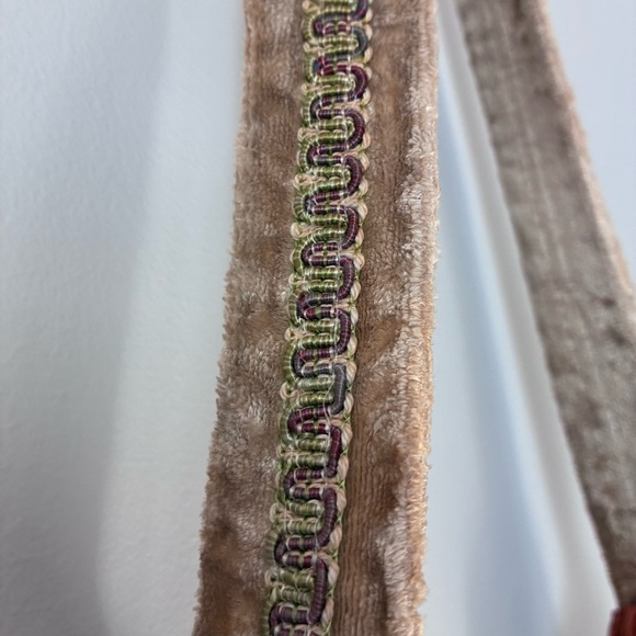 Vintage Tan and Blue Tapestry Shoulder Bag with Strap - Picture 10 of 11